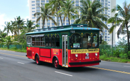 赤いシャトルバス (2023/6/11迄運休中）