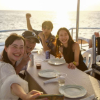 BIG�T���Z�b�g�f�B�i�[�N���[�Y